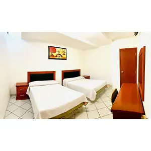 En Mi Rey Hotel